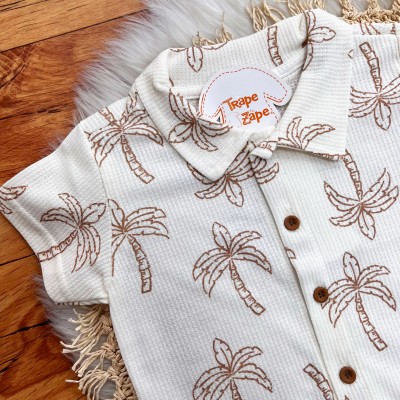 Conj. Camiseta Coqueiros e Bermuda em Linho - Areia e Marrom